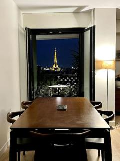 Parisian flat Eiffel tower view - Parijs - 4