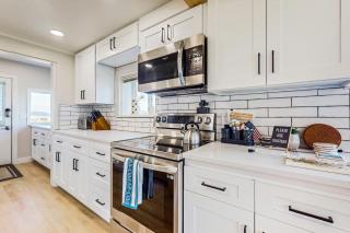 Erikson Beach House - 2