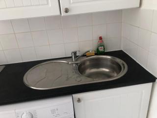East London 2 bedroom flat - 9