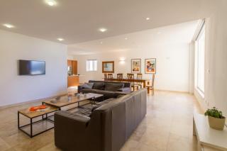 Seaview Pool Dolmen Apt St Paul's Bay - Happy Rentals - 3