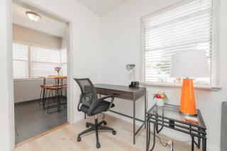Cool and Cozy Pad Close to Everything - Los Angeles - 4