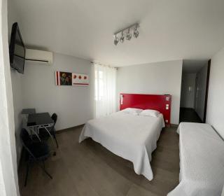 Hotel Mendy - Saint-Jean-le-Vieux - 1