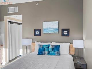 PB B204 - Close to Beach - Optional Boat Slip - 2