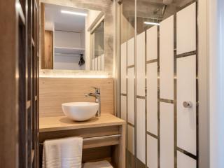 Chalet in Friesland near Alde Feanen Park - 1