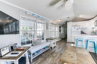 Walk to Beach Miramar Tropical Cabana with Deck! - Destin - 5