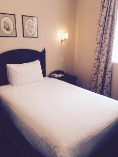 Best Western Red Lion Hotel - 1
