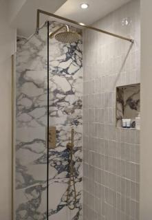 Trinity Square Loft + sea views - 1