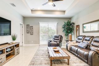 Tampa Home with Fire Pit, Yard, Cornhole and More! - Tampa - 7