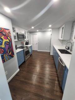 Middletown Modern Apartment - RIBryan Property - Middletown - 3