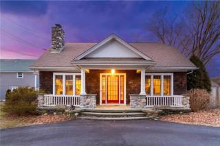Middletown Bungalow - RIBryan Property - Middletown - 0