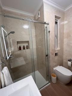 3 Bedroom Seaside Luxury Accommodation - Sleeps 8 - St Paul's Bay - 9