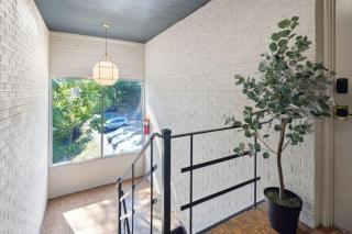 Crystal City Boutique Flats 2BR - Free Parking 2878 - 1