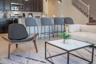 5 BR, 4.5 BA Villa Sleeps 12 WI103 - 1