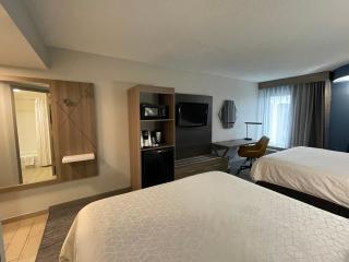 Holiday Inn Express Burlington by IHG - 3