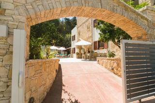 Grandpas House - Countryside Villa with Private Pool & Jacuzzi Hot Tub - Ayía Pelayía - 6