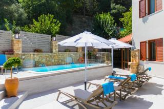 Grandpas House - Countryside Villa with Private Pool & Jacuzzi Hot Tub - Ayía Pelayía - 9