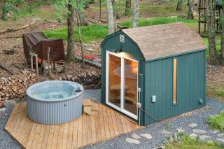The Green Forest Retreat - Kayak, Hot Tub, Sauna - East Stroudsburg - 8