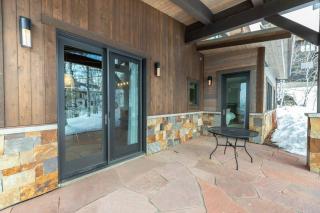 Custom Luxury Home For Monthly Rentals! 30+ Days - 4