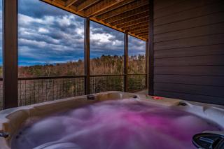 Mountain View Manor Pool Hot Tub Game Room - 9