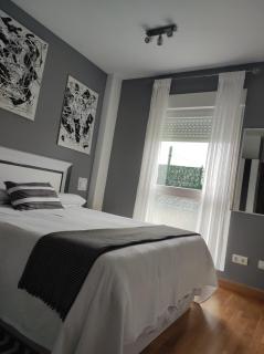 CHALET BAJO CON JARDÍN, PATIO, CENADOR Y BARBACOA. - 2