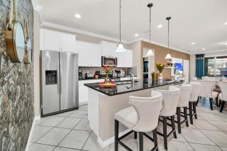 Modern Home, Private Pool. Sleeps 15 WW102 - Kissimmee - 1