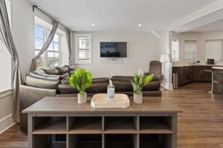 Steps from the Beach Spacious Modern 4BR 2BA Apt - 5