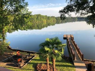 Southern Comfort Cabin - Lake Murray Shores - 7