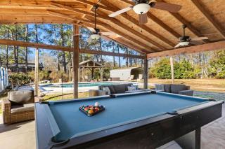 Spacious Oasis With Pool - 5BR - Columbia - 0