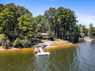 Vintage Sunrise Home-Lake View - Lake Murray Shores - 2