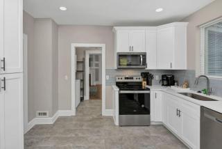 Spacious Home on Gervais - 4BR - Columbia - 1