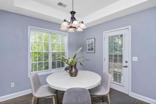 Spacious 4BR with Loft Bedroom - Columbia - 6