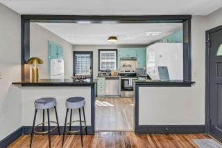 Homey 2BR in Earlewood - 7