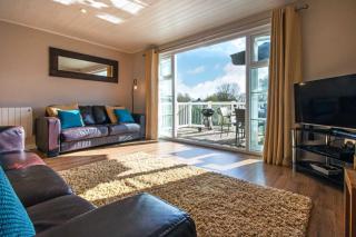 Isis Lakes 50, Natterjack Lodge - P - South Cerney - 5