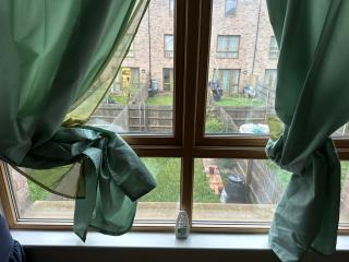 Bedsit room - Thamesmead - 4