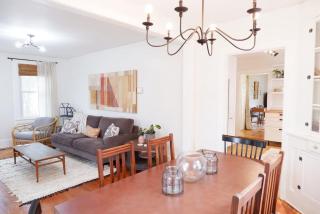 Cozy Blue Door Farmhouse - 2