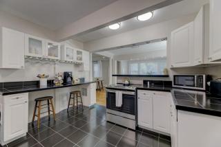 910 Sunset - Suite on Sunset - Columbia - 8