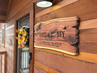 Prime Location & Loaded For Family Fun - 1