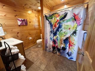 Prime Location & Loaded For Family Fun - 4