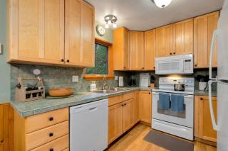 Close to Trails, Parks & Open Space! Amazing Yard! - 6
