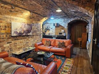 The Armoury: Stylish WW1 Bunker - North Queensferry - 4