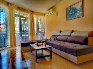 Central Plaza Apartment - Sunny Beach - 0