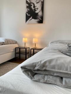 4 Bett Monteurwohnung mit zentraler Lage in Mönchengladbach - Mönchengladbach - 0