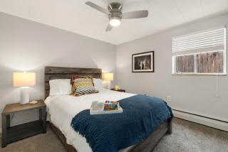 Stunning Downtown Condo - 5 min walk to Old Town! - Fort Collins - 4