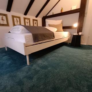 Privates Zimmer & Bad in 73432 Aalen - 0