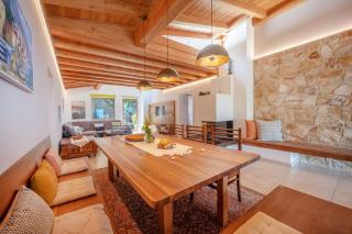 Exklusive Villa mit atemberaubenden Seepanorama, Naturteich, Sauna, Whirlpool - 2