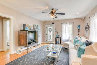 1/2 Mi to Beach! Pet-Friendly Dtwn Galveston Home - 8