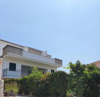 Odlično opremljeni novouređeni apartmani Iva, Okrug Gornji - 9