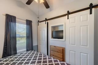 Sweet Dove Cottage has Walking Trails with Fishing Pond fun place to stay and play - Emory - 2
