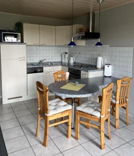 Tolle Ferienwohnung in Friedrichskoog mit Großem Garten - Friedrichskoog - 1