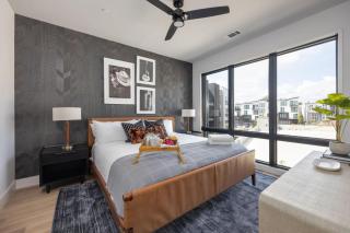 Bourbon Street Blues-Odyssey-Pool&Gym-Mins 2 Broadway - Nashville - 7